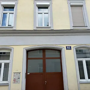 Cozy 8-person In Located At Haberlgasse 82 N1 Appartamento Vienna